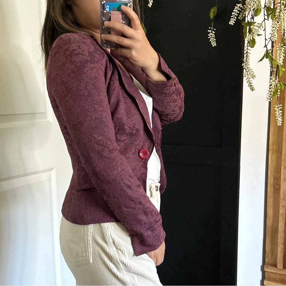 Vintage BEBE regal Patterned‎ Maroon Blazer. Size 2